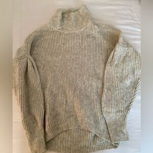 WOOL Cable knit Light Grey Turtleneck Sweater